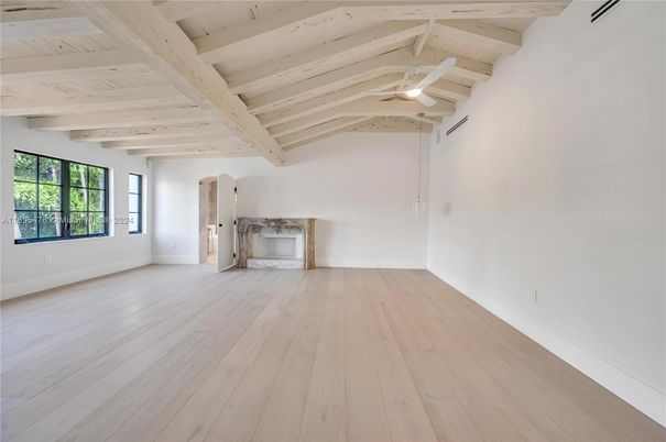 Empty room, Interior, Wooden Beams, Wooden Ceilings, Wood Texture Flooring