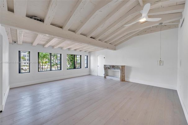 Empty room, Interior, Wooden Beams, Wooden Ceilings, Wood Texture Flooring