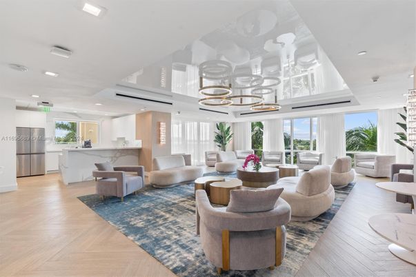 Interior, Kitchen, Living room, Pendant Lights, Recessed Lighting, Wood Texture Flooring