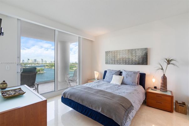 Bedroom, Interior, Water