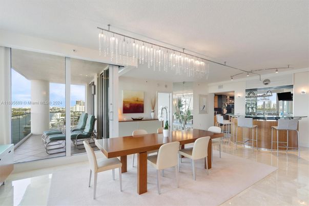 Dining room, Interior, Pendant Lights