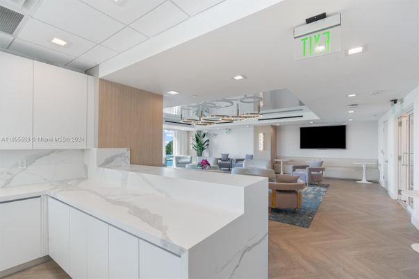 Interior, Kitchen, Living room, Recessed Lighting, Wood Texture Flooring
