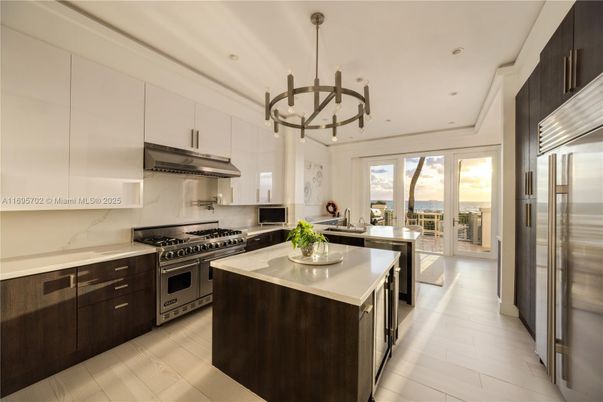 Chandelier, Interior, Kitchen, Pendant Lights, Recessed Lighting, Stainless Steel Appliances, Water, Wood Texture Flooring