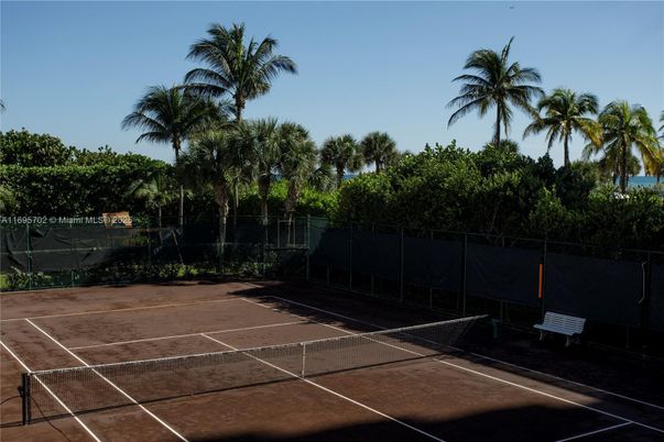 Exterior, Tennis Courts