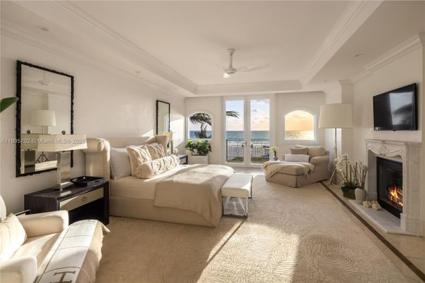 Bedroom, Fireplace, Interior, Living room, Water