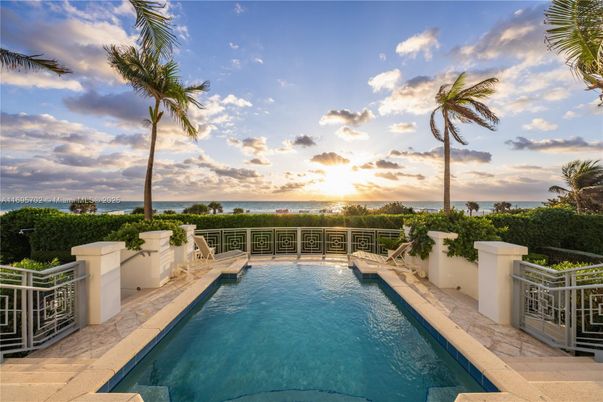 Exterior, Pool, Water