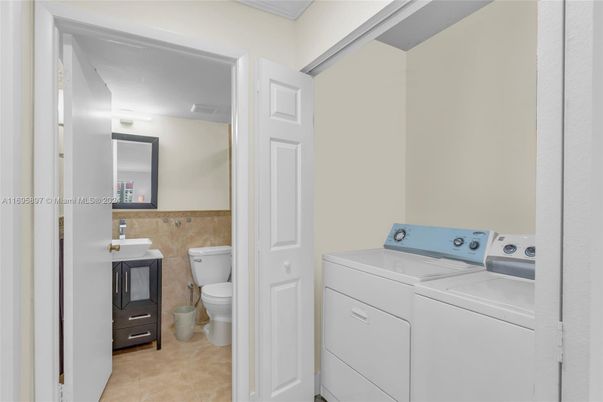 Bathroom, Interior, Utility Closets, Washer