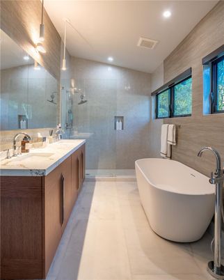Bathroom, Dual Sink Vanities, Free Standing Baths, Glass Shower, Interior, Marble, Recessed Lighting