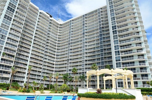 Exterior, Facade, Pool, Condo Building