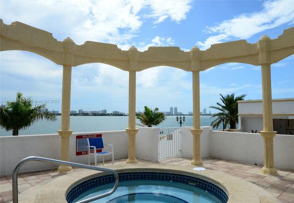 Exterior, Pool, Water