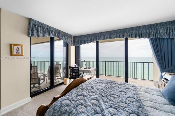 Bedroom, Interior, Water