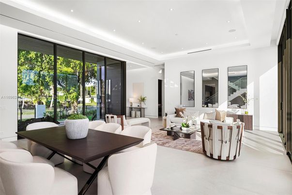 Dining room, Interior, Living room, Recessed Lighting