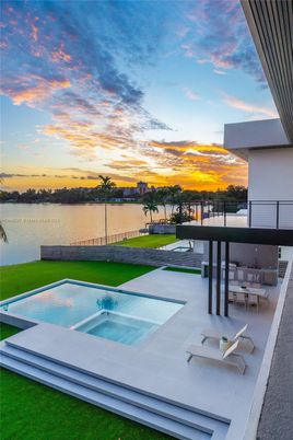 Exterior, Pool, Water