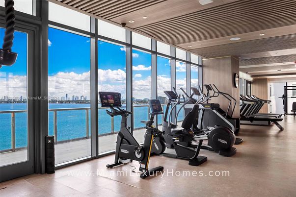 Fitness Equipment, Gym, Interior, Recessed Lighting, Water