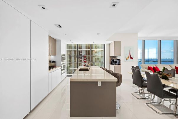Interior, Kitchen, Living room, Recessed Lighting, Water