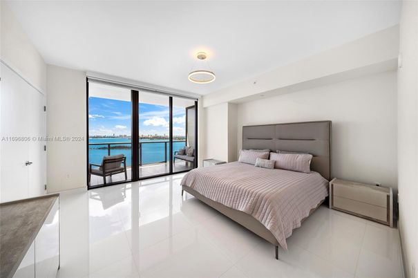 Bedroom, Interior, Pendant Lights, Water