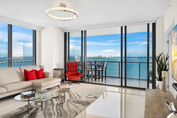 Interior, Living room, Water