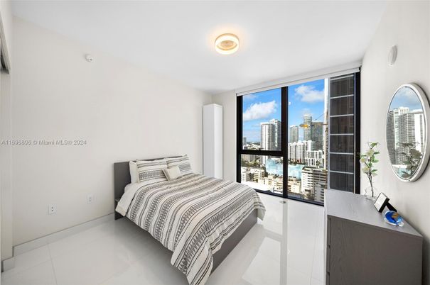 Bedroom, Interior, Water