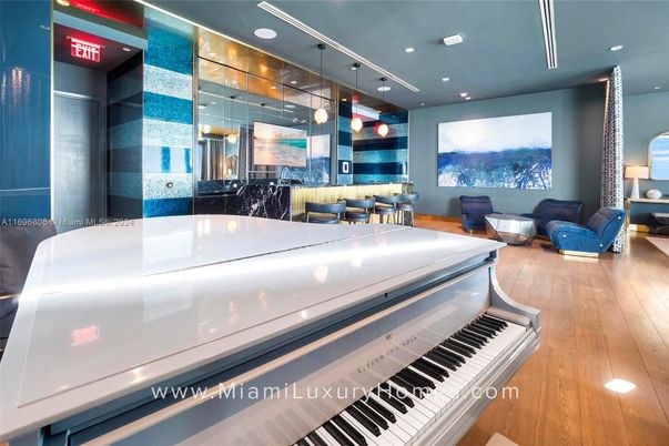 Interior, Pendant Lights, Piano, Recessed Lighting, Wood Texture Flooring