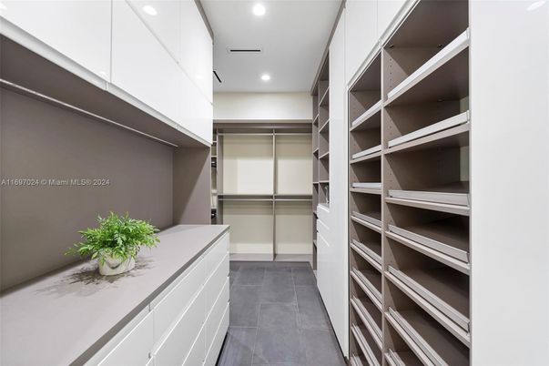 Interior, Recessed Lighting, Walk-in Closets
