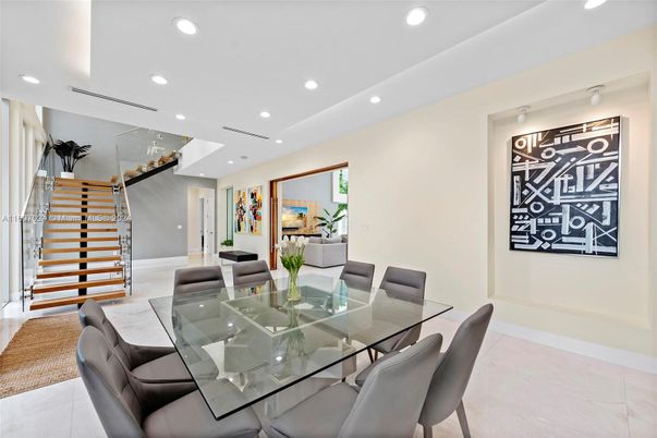 Dining room, Interior, Recessed Lighting