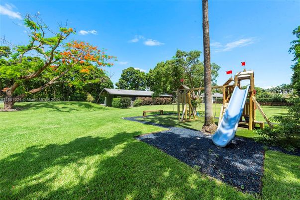 Backyard, Exterior, Playground