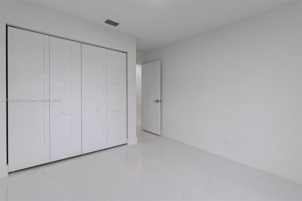 Empty room, Interior, Marble