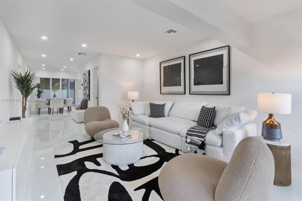 Dining room, Interior, Living room, Marble, Recessed Lighting