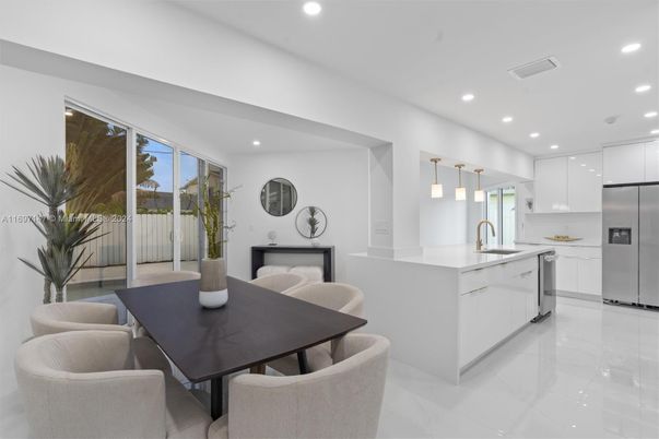 Dining room, Interior, Kitchen, Marble, Pendant Lights, Recessed Lighting, Stainless Steel Appliances