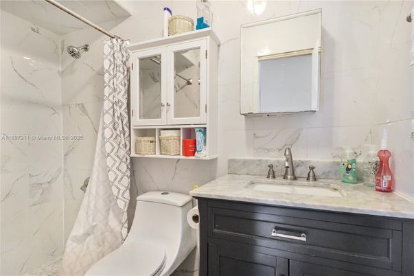 Bathroom, Interior, Marble Walls