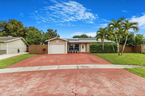 Backyard, Detached Garage, Exterior, Solar Panels