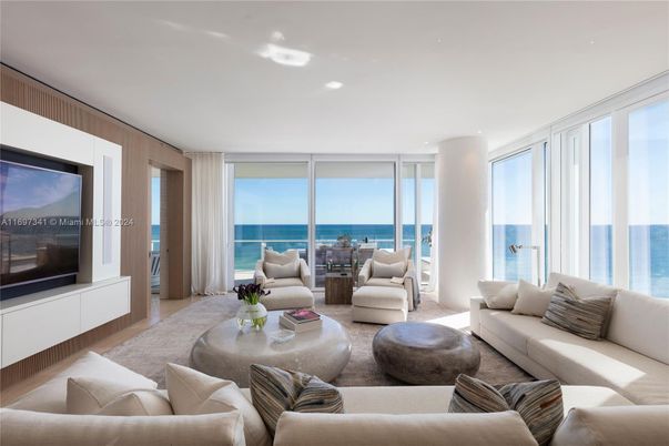 Interior, Living room, Recessed Lighting, Water