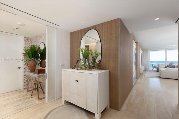 Interior, Recessed Lighting, Water, Wood Texture Flooring
