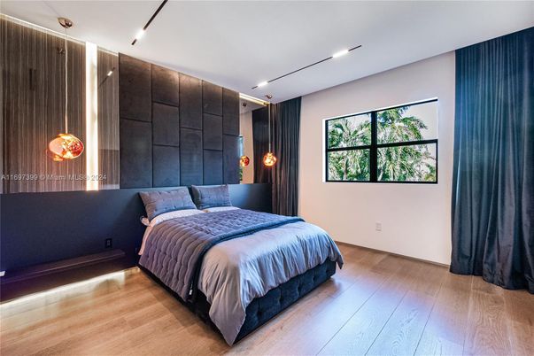Bedroom, Interior, Pendant Lights, Recessed Lighting, Wood Texture Flooring
