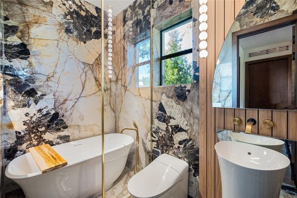 Bathroom, Free Standing Baths, Interior