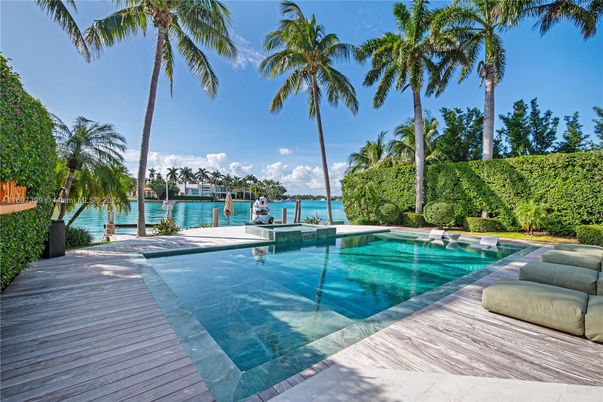 Exterior, Lake, Pool, Water