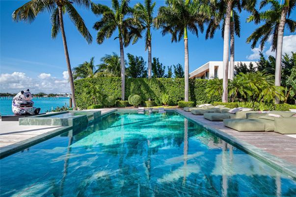 Exterior, Pool, Water