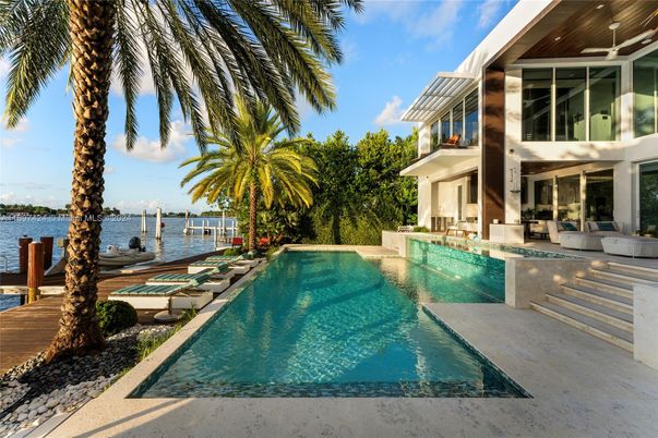 Exterior, Pool, Water