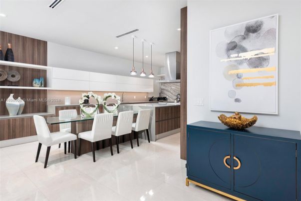 Dining room, Interior, Kitchen, Pendant Lights, Recessed Lighting