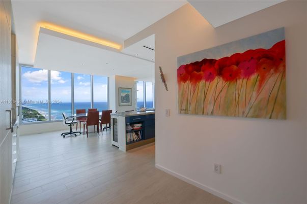 Dining room, Interior, Recessed Lighting, Water, Wood Texture Flooring