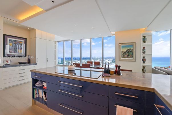 Interior, Recessed Lighting, Water, Wood Texture Flooring