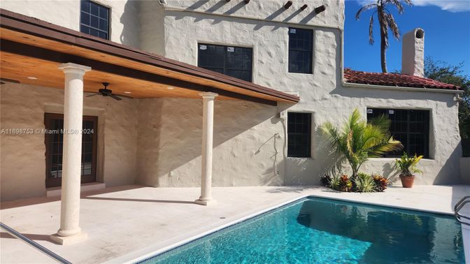 Exterior, Pool