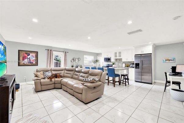 Interior, Kitchen, Living room, Recessed Lighting, Stainless Steel Appliances