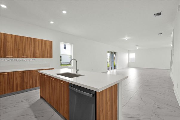 Interior, Kitchen, Marble, Recessed Lighting