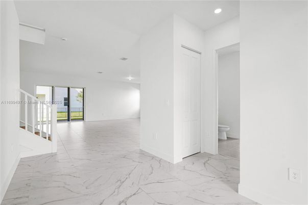 Bathroom, Empty room, Interior, Marble, Recessed Lighting
