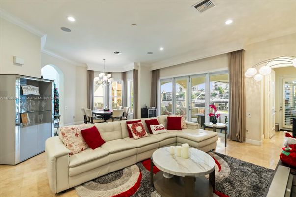 Chandelier, Dining room, Interior, Living room, Recessed Lighting