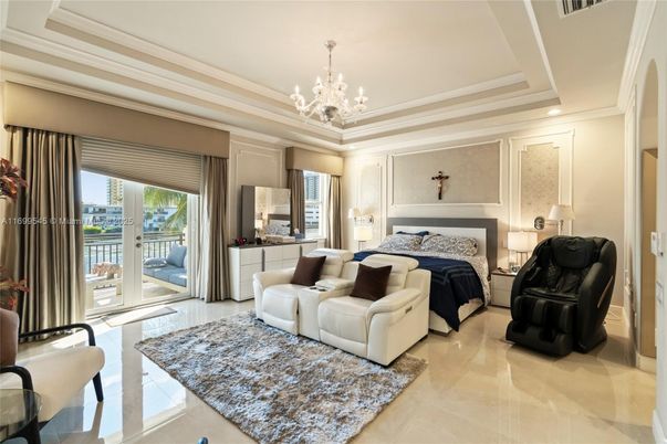 Chandelier, Fireplace, Interior, Living room, Recessed Lighting