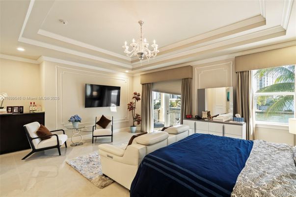 Bedroom, Chandelier, Interior, Living room, Recessed Lighting