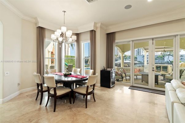 Chandelier, Dining room, Interior