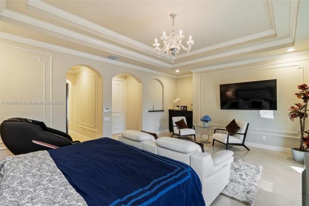 Bedroom, Chandelier, Interior, Recessed Lighting